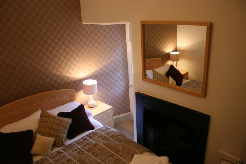 Royal Mile Budget Apartments EDI Szoba fotó